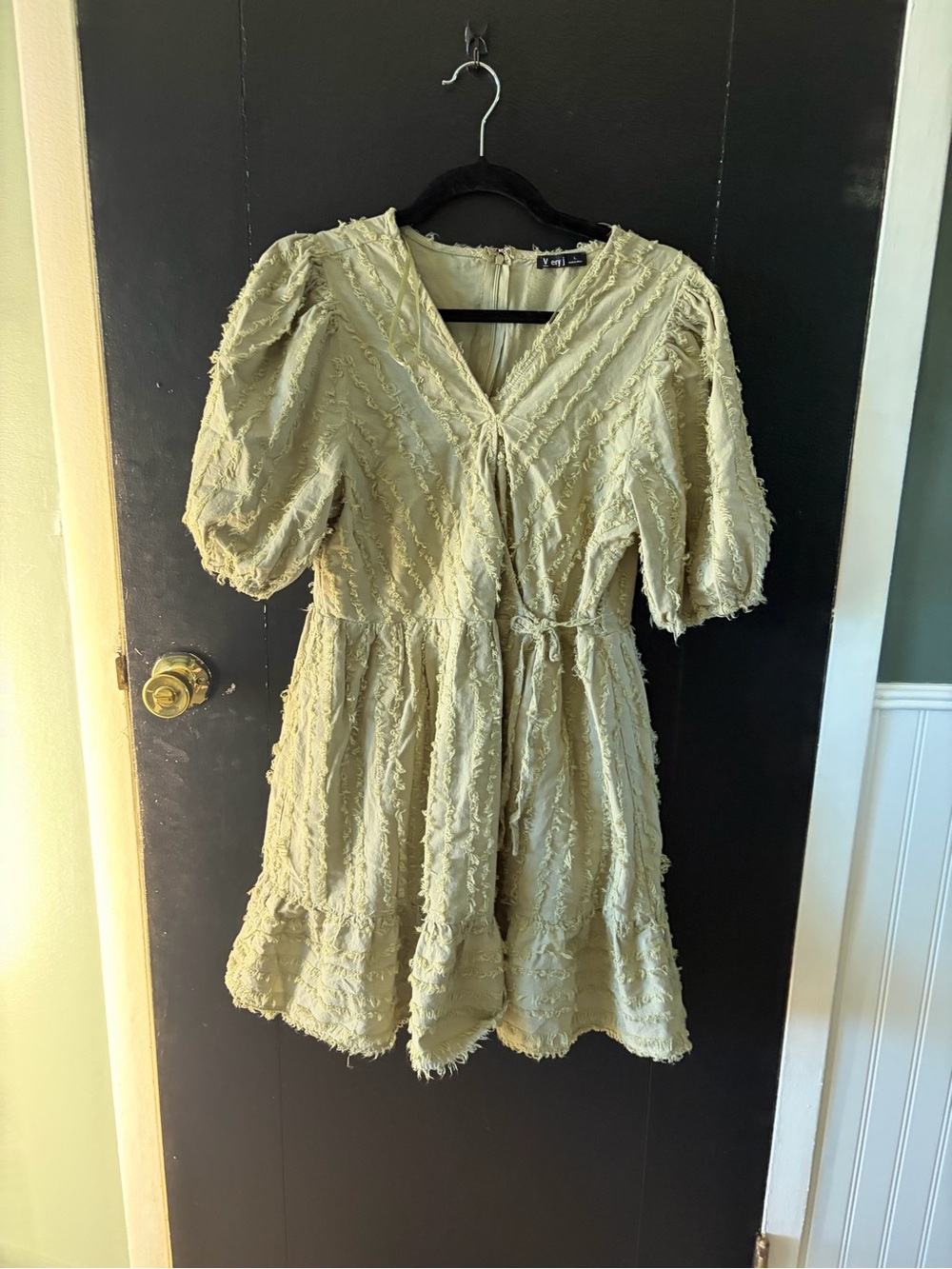 Very J Frayed V‑Neck Puff Sleeve Mini Dress in Light Olive